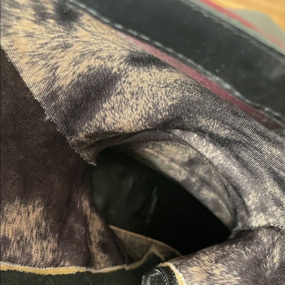 Marc Modavi Italian Leather Black and Red Star Women's Boots - Picture 9 of 9